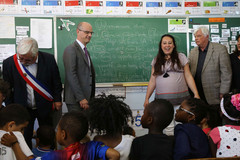 Visite de Jean-Michel Blanquer dans une école de.